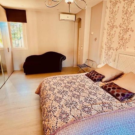 Domaine Les Cigales Bed & Breakfast Муан-Сарту Екстериор снимка