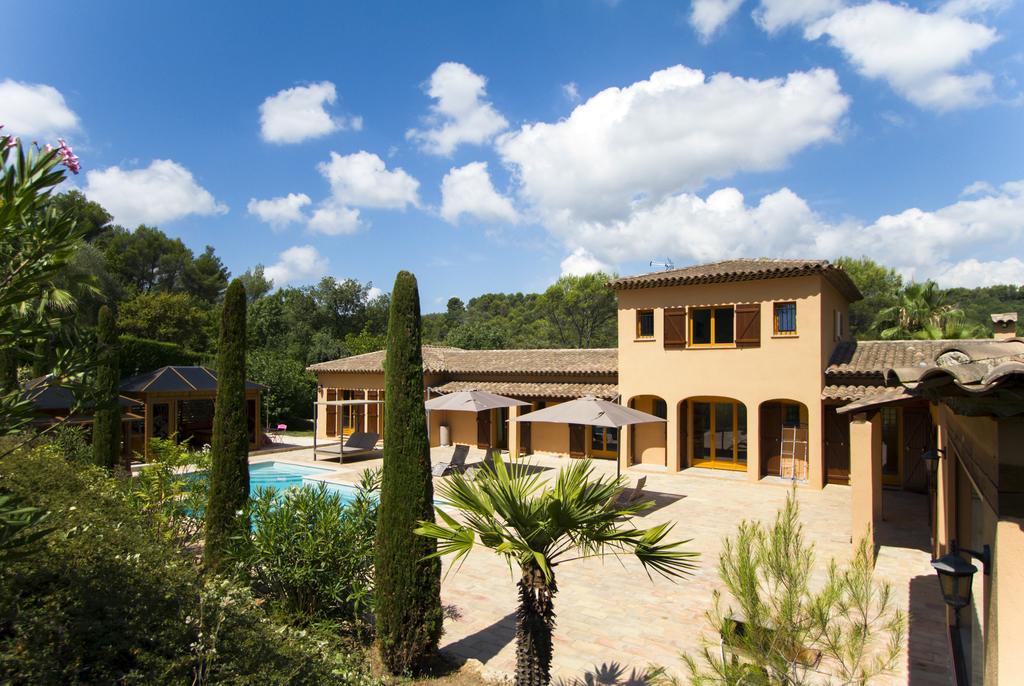 Domaine Les Cigales Bed & Breakfast Муан-Сарту Екстериор снимка